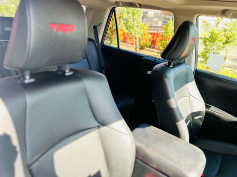 Used 2019 Toyota 4Runner TRD Off-Road Premium w/ Wilderness Package AWD/4WD image 19