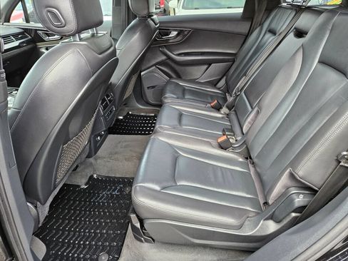 Used 2018 Audi Q7 3.0T Premium Plus AWD/4WD image 13