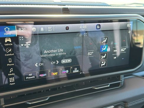 Used 2025 Jeep Wrangler Unlimited Rubicon 4xe image 21