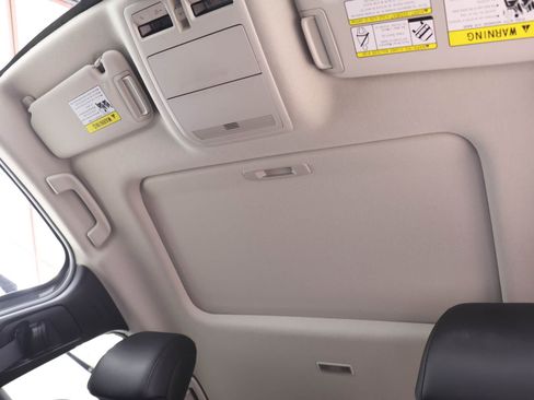 Used 2023 MAZDA CX-30 AWD 2.5 S w/ Premium Package image 20