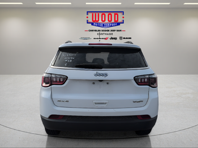 Used 2024 Jeep Compass Latitude AWD/4WD image 4