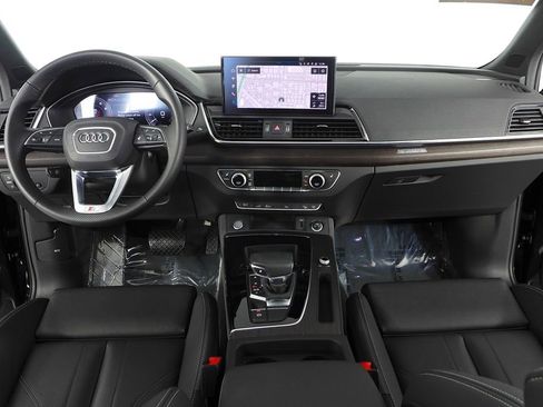 Used 2025 Audi Q5 e Premium Plus w/ Premium Plus Package AWD/4WD image 25