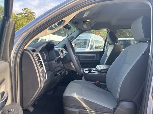 Used 2024 RAM 1500 Classic SLT AWD/4WD image 37