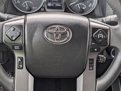 Used 2022 Toyota Tacoma TRD Sport w/ Technology Package AWD/4WD image 12