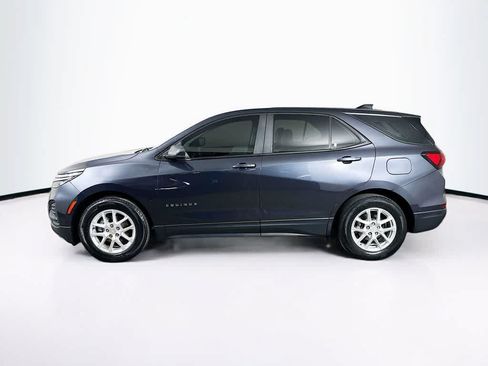 Used 2022 Chevrolet Equinox LS FWD image 3