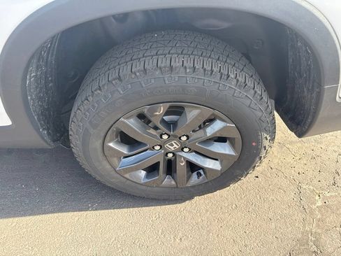 Used 2025 Honda Ridgeline Sport image 24