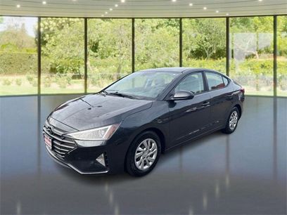 Used 2020 Hyundai Elantra SE w/ Convenience Package (C2)