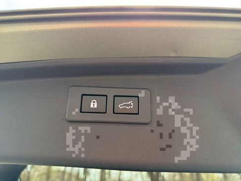 Used 2024 Subaru Outback Premium AWD/4WD image 14