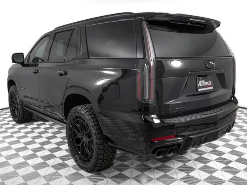 Used 2026 Cadillac Escalade V w/ LPO, ONYX Package AWD/4WD image 7