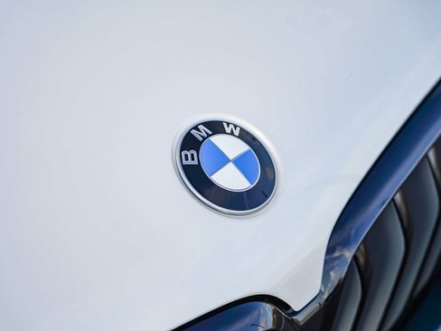 Used 2023 BMW X6 xDrive40i w/ M Sport Package image 3