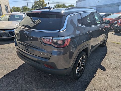 Used 2022 Jeep Compass Limited AWD/4WD image 7