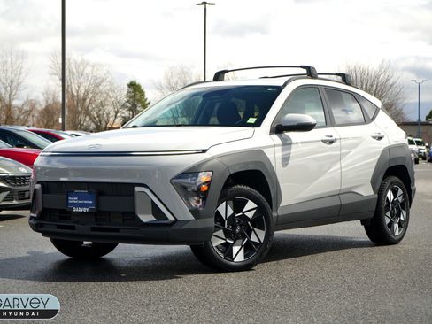 Certified 2025 Hyundai Kona SEL AWD/4WD image 1