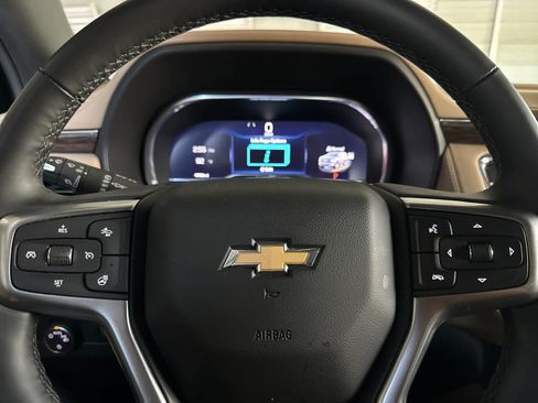 Used 2024 Chevrolet Tahoe Premier AWD/4WD image 29