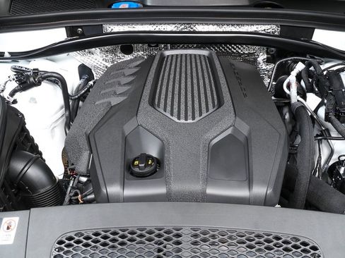 New 2026 Porsche Macan image 36