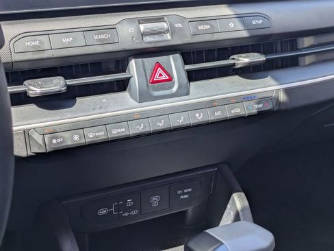 Used 2025 Kia K4 FWD image 22