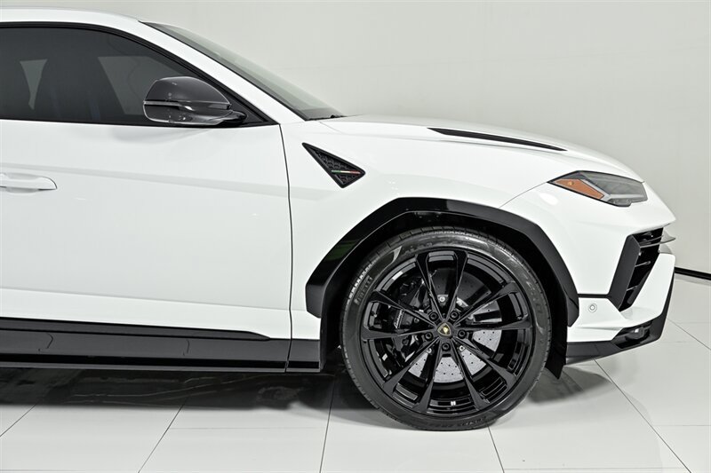 Used 2024 Lamborghini Urus S AWD/4WD image 19