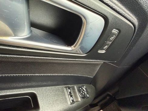 Used 2018 Ford Mustang Coupe image 20