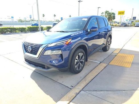 Used 2023 Nissan Rogue SV FWD image 8