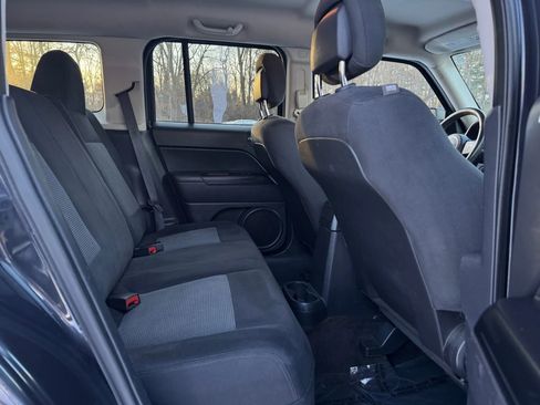 Used 2016 Jeep Patriot Latitude image 14