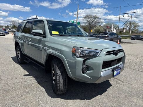 Used 2023 Toyota 4Runner TRD Off-Road Premium w/ Off Road Premium Plus Package AWD/4WD image 2