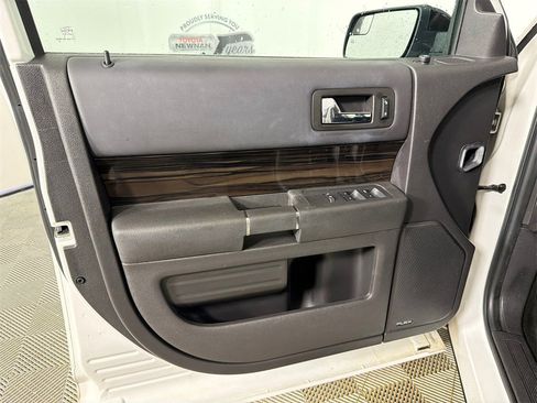 Used 2014 Ford Flex SEL image 10