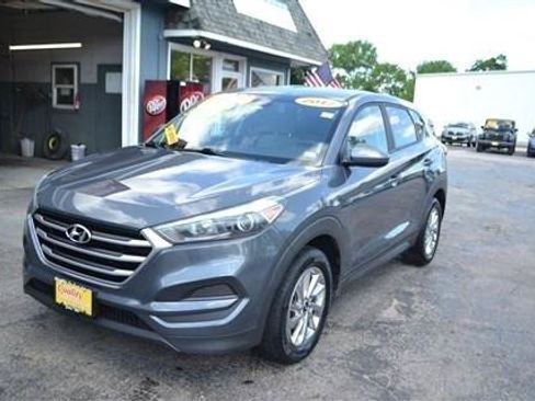 Used 2017 Hyundai Tucson SE FWD image 2