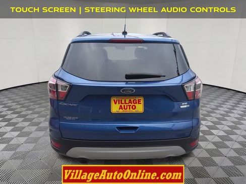 Used 2017 Ford Escape SE w/ Equipment Group 201A image 3
