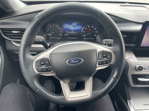 Certified 2023 Ford Explorer XLT w/ Equipment Group 202A image 10