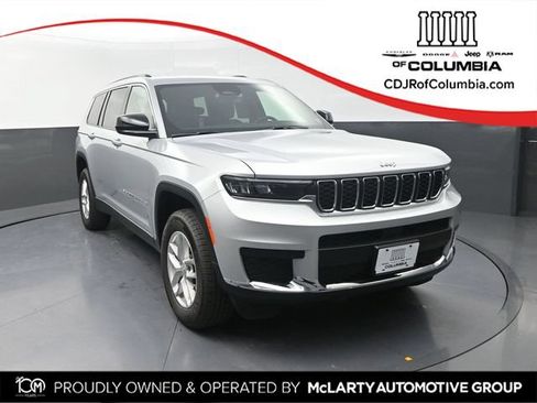 Used 2025 Jeep Grand Cherokee L Laredo AWD/4WD image 1
