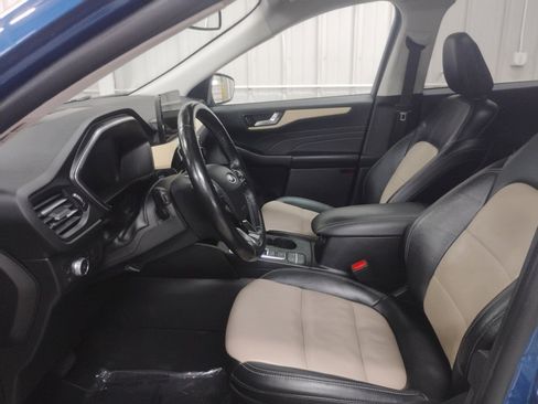 Certified 2022 Ford Escape Titanium w/ Titanium Premium Package image 22