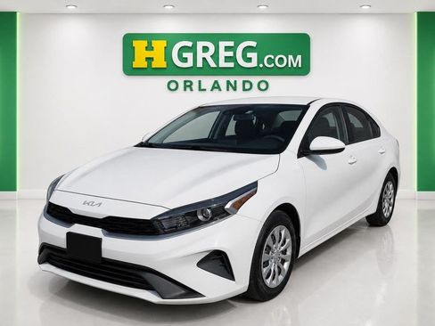 Used 2023 Kia Forte LX FWD image 2