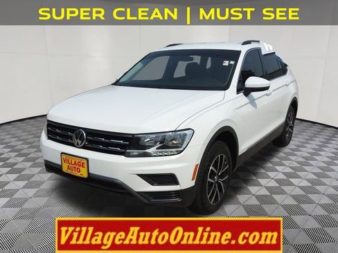 Used 2021 Volkswagen Tiguan SE image 1