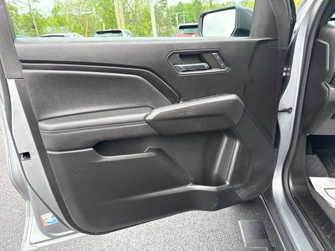 Used 2023 Chevrolet Colorado LT w/ LT Convenience Package II AWD/4WD image 13