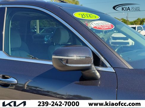 Certified 2025 Kia Telluride S FWD image 8