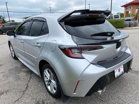 Used 2019 Toyota Corolla SE w/ SE Option Package FWD image 4