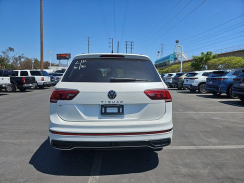 Used 2023 Volkswagen Tiguan SE R-Line FWD image 11