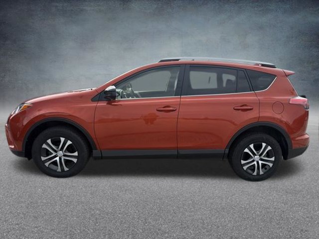 Used 2016 Toyota RAV4 LE AWD/4WD image 10
