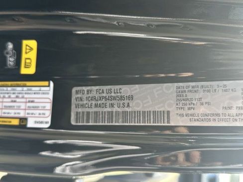 Certified 2025 Jeep Wrangler Unlimited Sahara w/ Safety Group image 30