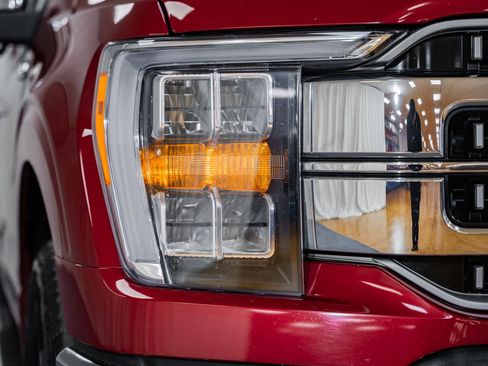 Used 2022 Ford F150 Lariat image 13