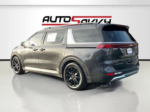 Used 2022 Kia Carnival SX Prestige image 5