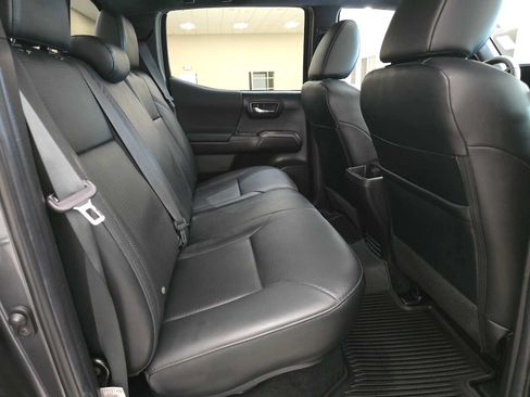 Certified 2023 Toyota Tacoma TRD Off-Road w/ TRD Premium Off Road Package AWD/4WD image 25