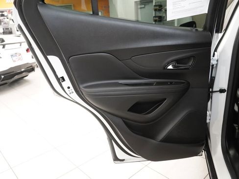 Used 2022 Buick Encore Preferred w/ Safety Package image 21