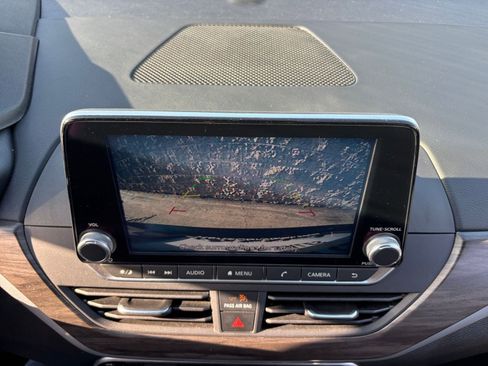 Used 2025 Nissan Altima 2.5 SV image 27