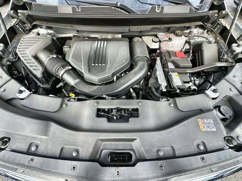 New 2025 Chevrolet Traverse LT w/ Enhanced Driving Package image 28