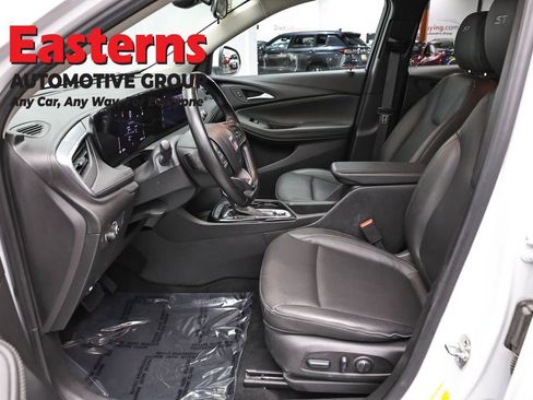 Used 2024 Buick Encore GX Sport Touring w/ Comfort Package FWD image 13