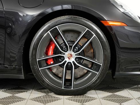 Certified 2025 Porsche 911 Targa 4 GTS AWD/4WD image 23