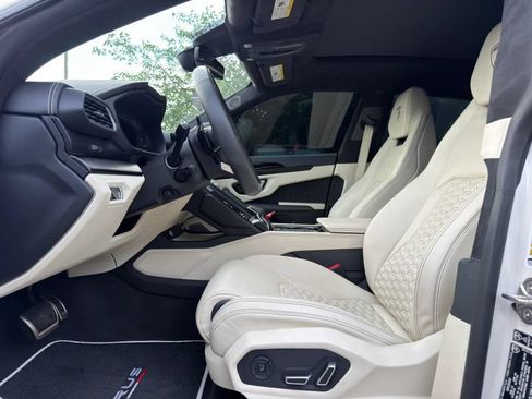 Used 2022 Lamborghini Urus AWD/4WD image 18