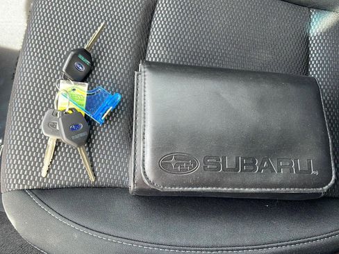 Used 2017 Subaru Outback 2.5i Premium image 4