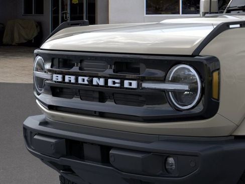 New 2026 Ford Bronco Outer Banks AWD/4WD image 19