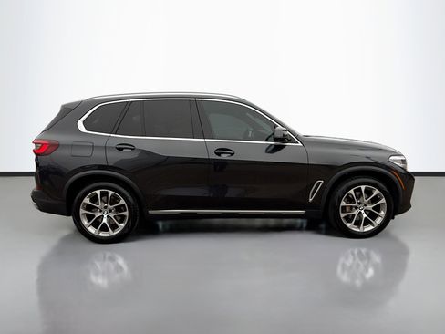 Used 2021 BMW X5 sDrive40i w/ Convenience Package image 2